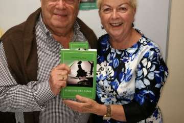 La escritora Loly Perez presenta en Telde su tercer libro 'Pliegues del alma' (Foto TA)